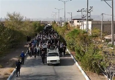 تشییع پیکر پدر شهید عباس کارگر دهنو دشتی