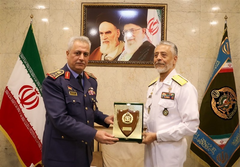 دیدار رئیس دانشگاه دفاع ملی و تحقیقات نظامی عراق با امیر دریادار سیاری