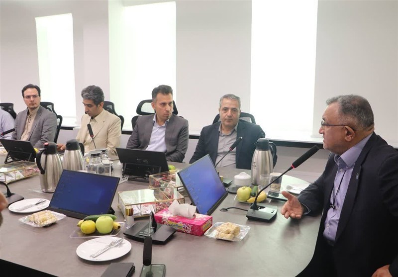 بررسی مشکلات فاضلاب گلشهر و باغشهر قرچک با حضور مسئولان