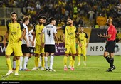 دیدار تیم‌های فوتبال سپاهان ایران و آحال ترکمنستان