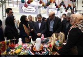 حضور استاندار در نمایشگاه ملی صنایع دستی اردبیل