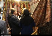 حضور استاندار در نمایشگاه ملی صنایع دستی اردبیل