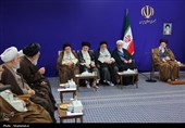 دیدار دست‌اندرکاران کنگره بین‌المللی میرزای نائینی با رهبر معظم انقلاب