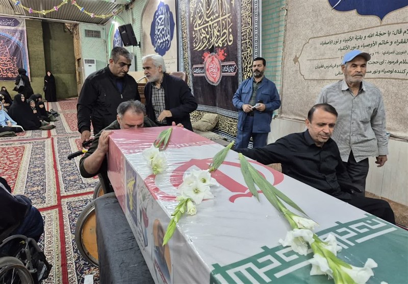 تشییع پیکر مطهر جانباز 70 درصد شهید حسن بهرامفر+عکس شهادت , تشییع شهدا , خراسان رضوی , مشهد مقدس , جانبازان 70 درصد ,