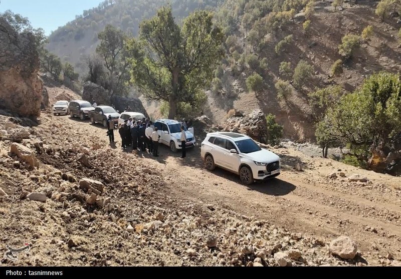 بازدید مدیران از روستاهای محروم دیشموک/ وعده رسیدگی به مشکلات+تصویر