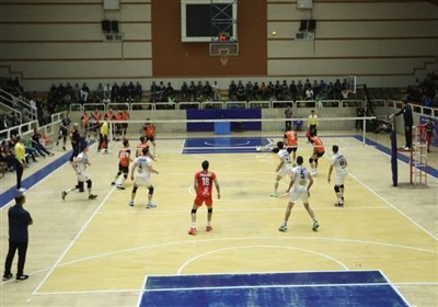 شکست خانگی شاگردان گنجی‌فر در هفته نهم لیگ دسته یک والیبال؛ نفت تهرانسر با دست پر از تبریز رفت