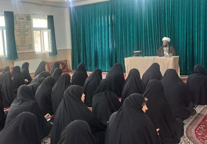 نهج‌البلاغه آموزگار کفرستیزی فقرستیزی است