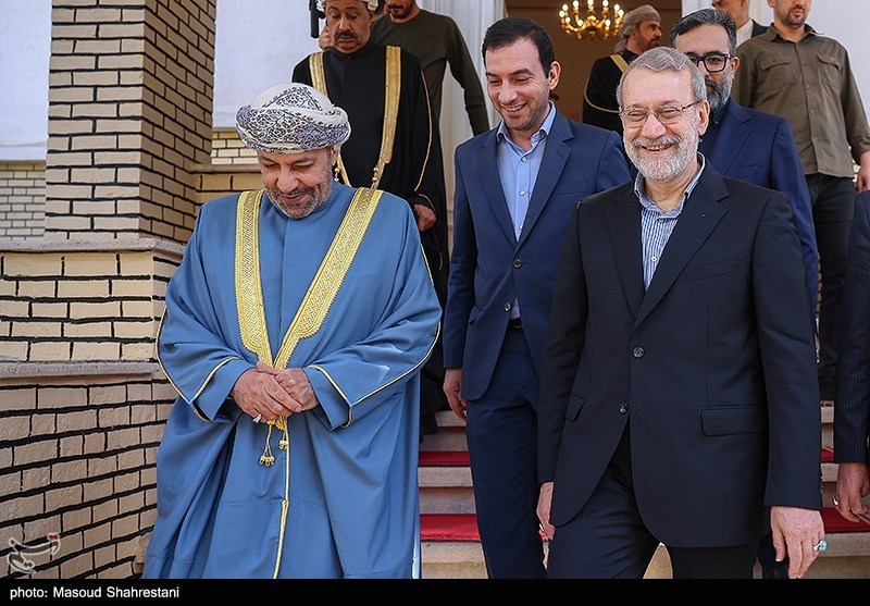 دعوت رسمی وزیر کشور عمان از لاریجانی برای سفر به مسقط/ تأکید بر گسترش همکاری‌های اقتصادی و امنیتی