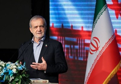 پزشکیان: مقابله با راهبردهای دشمن نیازمند وحدت و تکیه بر مردم است