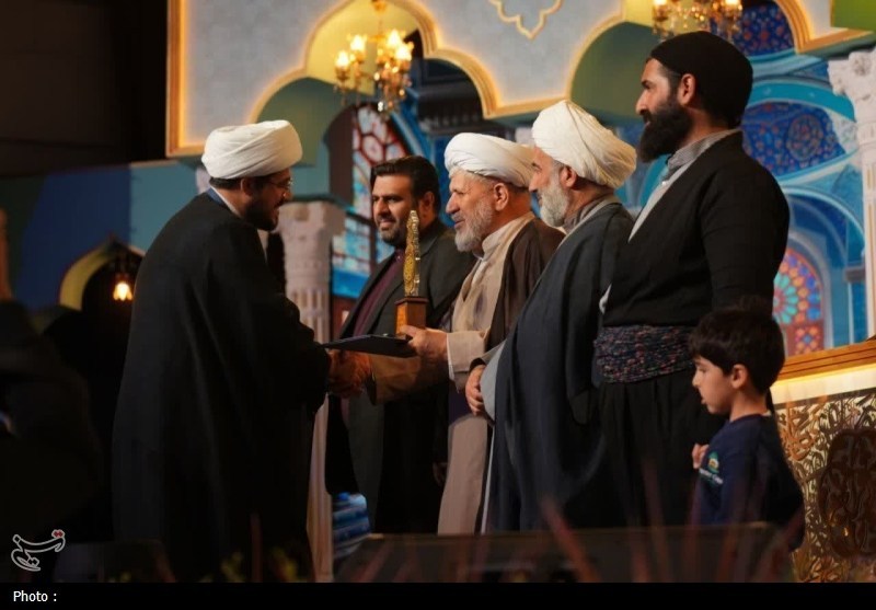 چطور یک دعاخوان برگزیده قرآن، معنای دعا را زنده میکند؟ دعا , سازمان دارالقرآن , مسابقات قرآن , اخبار استان قم ,