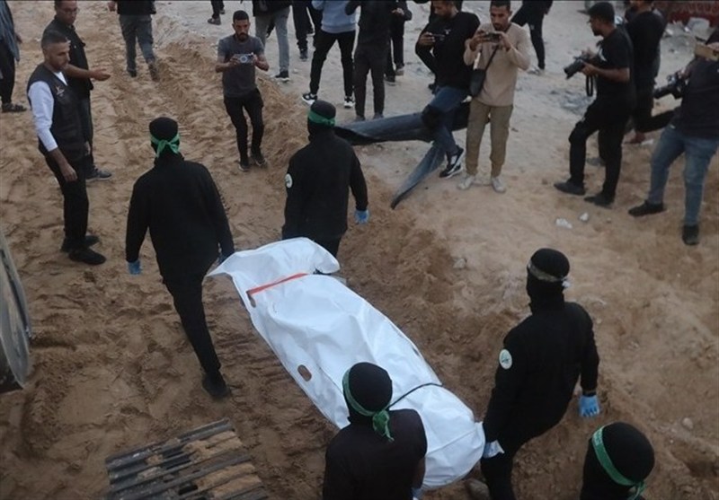 القسام تطالب بتوفير معدات وطواقم لانتشال جثامين أسرى الاحتلال بوقت متزامن