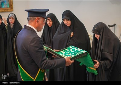 تکریم همسران شهدای مدافع حرم در قم