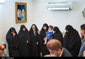 تکریم همسران شهدای مدافع حرم در قم