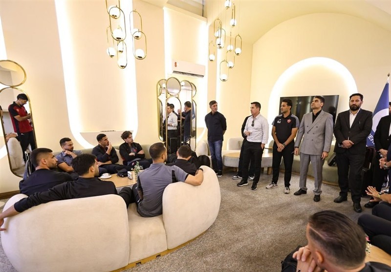 برگزاری مراسم معارفه اوسمار ویرا در جمع بازیکنان پرسپولیس 3