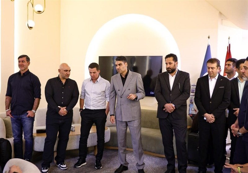 برگزاری مراسم معارفه اوسمار ویرا در جمع بازیکنان پرسپولیس 2