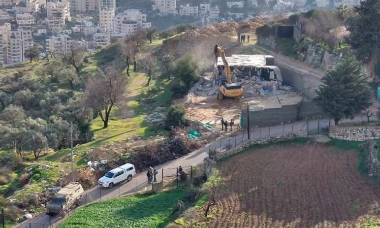 کشور فلسطین , کرانه باختری , بیت المقدس , شهرک سازی رژیم صهیونیستی اسرائیل , حضرت عیسی (ع)| عیسی مسیح , صهیونیسم , تشکیلات خودگردان فلسطین , 