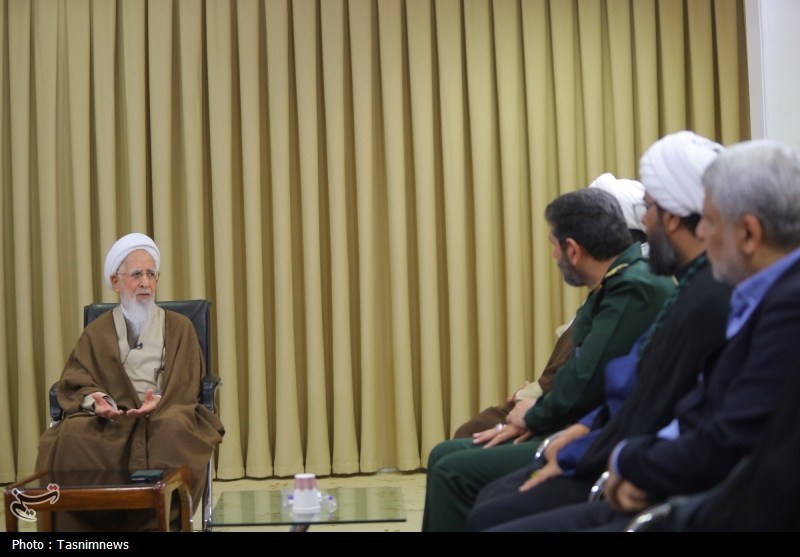 آیتالله جوادی آملی: ملت از مدیران و مسئولین، طهارت و پاکی میخواهند