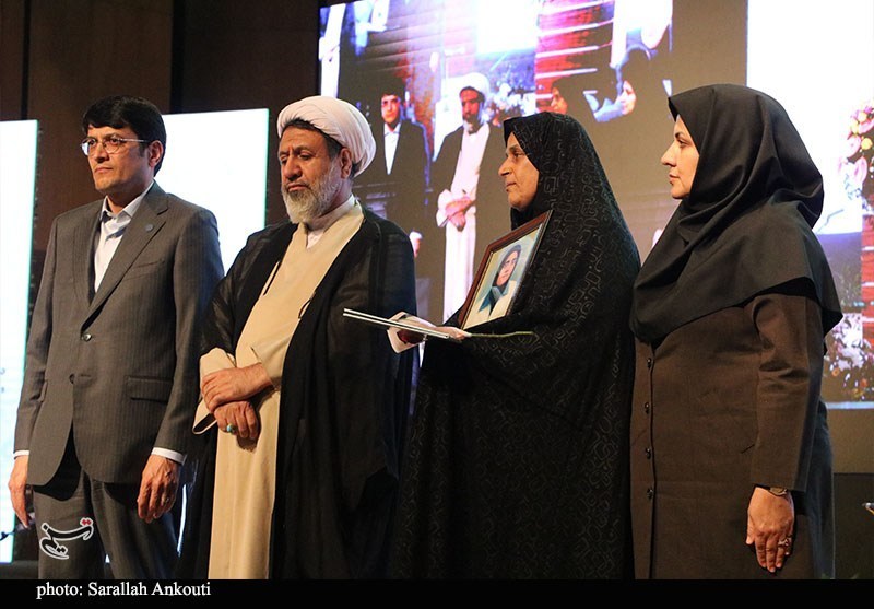 گرامیداشت روز پرستار در کرمان با تجلیل از جایگاه مقدس پرستاری+تصویر