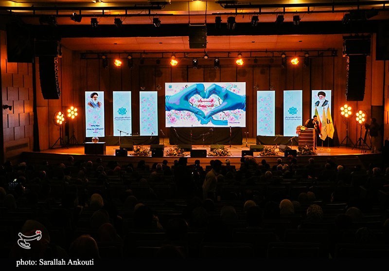 گرامیداشت روز پرستار در کرمان با تجلیل از جایگاه مقدس پرستاری+تصویر استان کرمان , اخبار استان کرمان ,