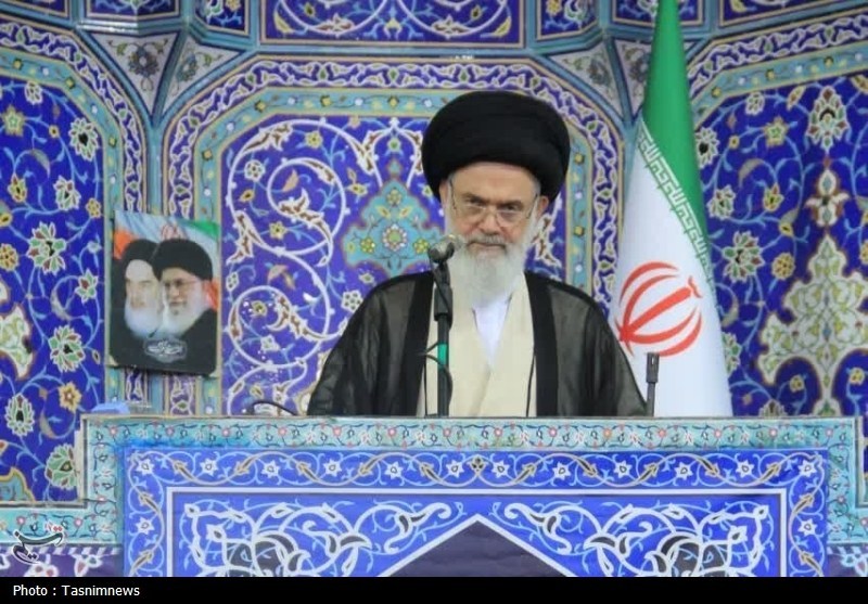 امام جمعه قم: از کودتای 28 مرداد تا ترور سردار سلیمانی، ردپای آمریکا آشکار است