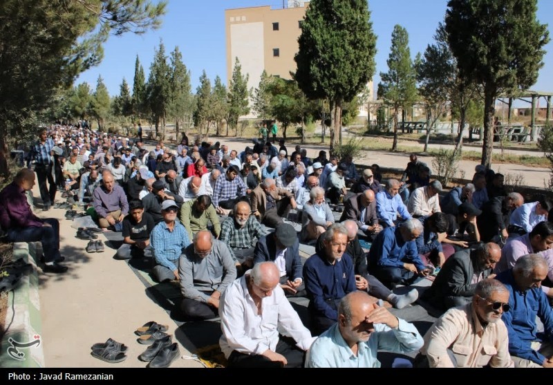 روایت تسنیم از برگزاری یک «نماز جمعه متفاوت» در دامغان؛ ادای احترام نمازگزاران به دانشجویان انقلابی اخبار دامغان , تسنیم , یومالله 13 آبان , دانشگاه آزاد اسلامی ,