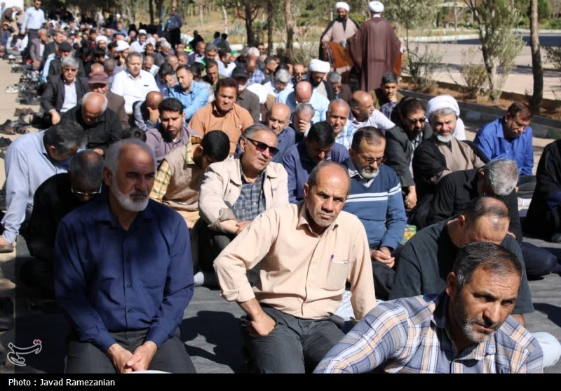 روایت تسنیم از برگزاری یک «نماز جمعه متفاوت» در دامغان؛ ادای احترام نمازگزاران به دانشجویان انقلابی اخبار دامغان , تسنیم , یومالله 13 آبان , دانشگاه آزاد اسلامی ,