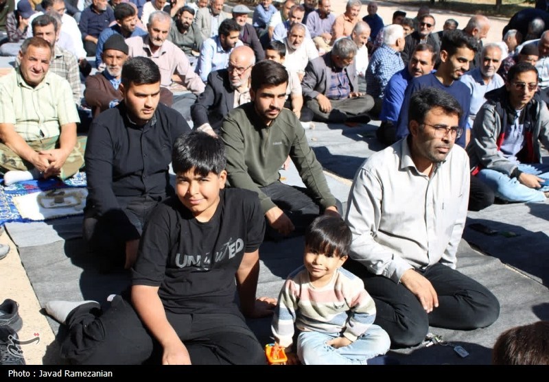 روایت تسنیم از برگزاری یک «نماز جمعه متفاوت» در دامغان؛ ادای احترام نمازگزاران به دانشجویان انقلابی اخبار دامغان , تسنیم , یومالله 13 آبان , دانشگاه آزاد اسلامی ,