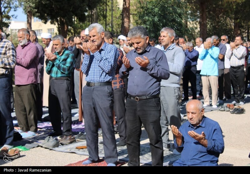 روایت تسنیم از برگزاری یک «نماز جمعه متفاوت» در دامغان؛ ادای احترام نمازگزاران به دانشجویان انقلابی اخبار دامغان , تسنیم , یومالله 13 آبان , دانشگاه آزاد اسلامی ,