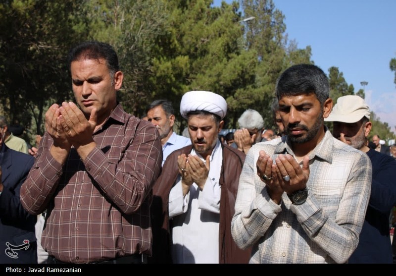 روایت تسنیم از برگزاری یک «نماز جمعه متفاوت» در دامغان؛ ادای احترام نمازگزاران به دانشجویان انقلابی اخبار دامغان , تسنیم , یومالله 13 آبان , دانشگاه آزاد اسلامی ,