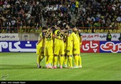 دیدار تیم‌های فوتبال شمس ‌آذر قزوین و  سپاهان
