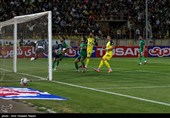 دیدار تیم‌های فوتبال شمس ‌آذر قزوین و  سپاهان