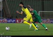 دیدار تیم‌های فوتبال شمس ‌آذر قزوین و  سپاهان