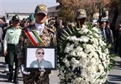 پیکر مطهر جانباز سرافراز خلبان محمد طیبی در اراک تشییع و تدفین شد