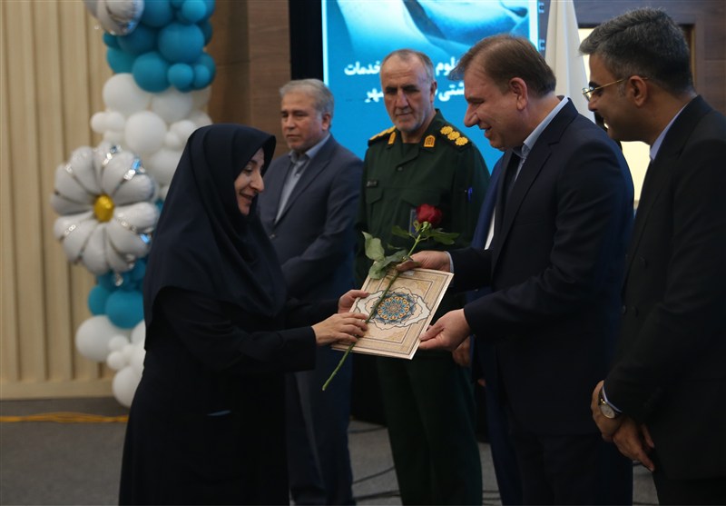 تجلیل از پرستاران دانشگاه علوم پزشکی بوشهر