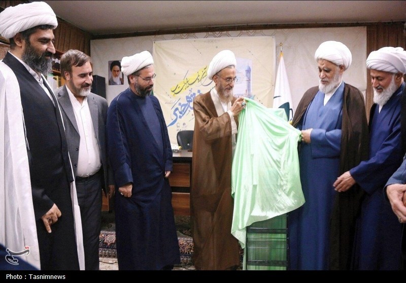 کتاب «فقه خبر» رونمایی شد/ تأکید بر ضرورت تدوین نظام جامع فقه رسانه+تصویر اخبار قم , حوزه علمیه ,