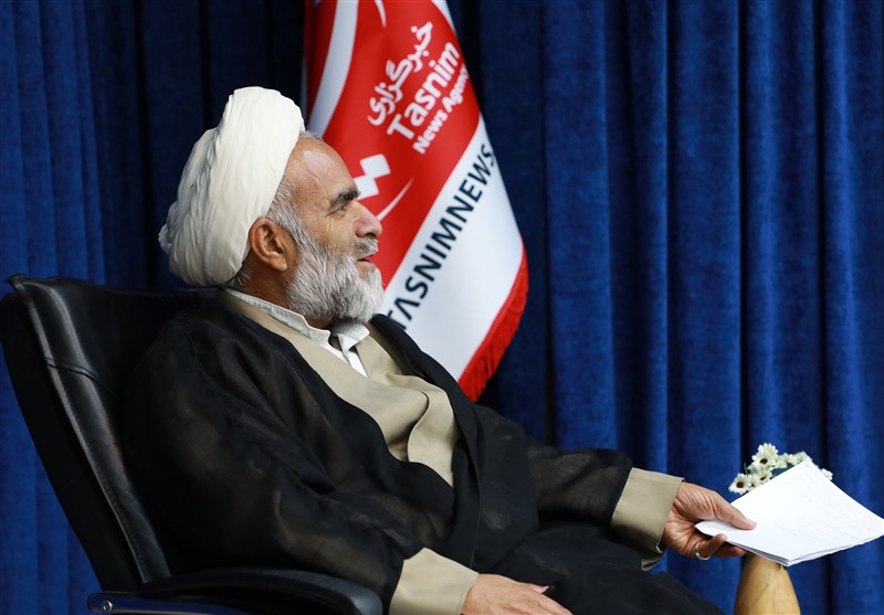 حوزه علمیه , صدسالگی حوزه علمیه قم , حوزه پیشرو و سرآمد , حوزه انقلابی ,