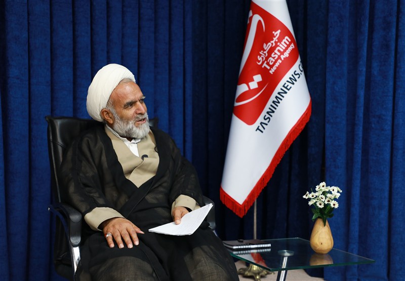 حوزه علمیه در مقاومت تمدنی سرآمد باشد