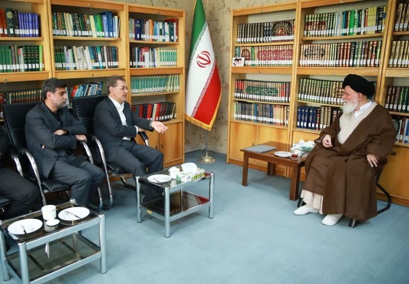 تقویت بیمه سلامت با جذب سرمایه‌گذار نظارت مؤثر و ادغام در نظام پزشکی