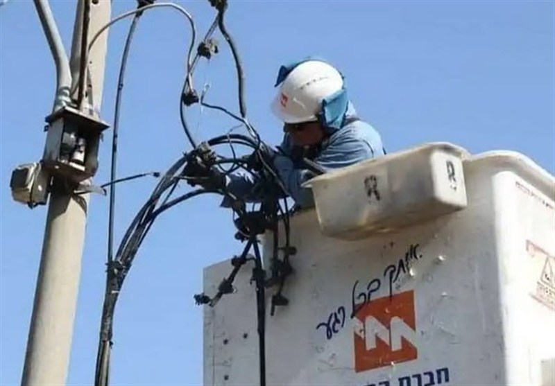 Weeks of Blackouts in Occupied Carmit Inflicts Financial Losses Sparks