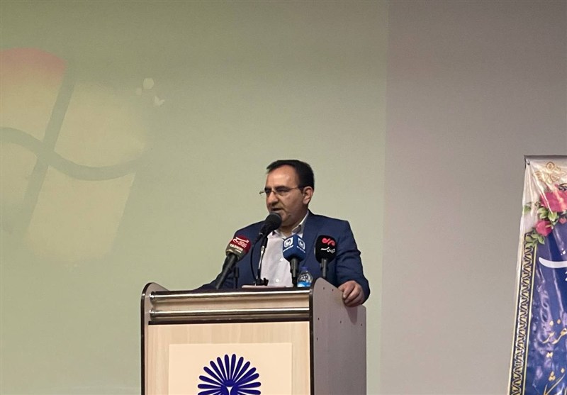 باید بر تربیت نیروی انسانی متخصص و قانونمند سرمایه‌گذاری ‌کنیم