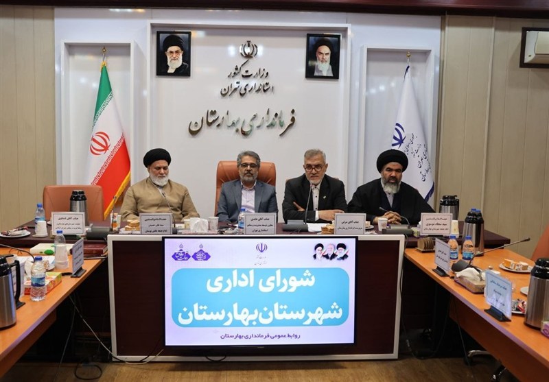 مدارس بهارستان با تراکم جمعیت مواجهند