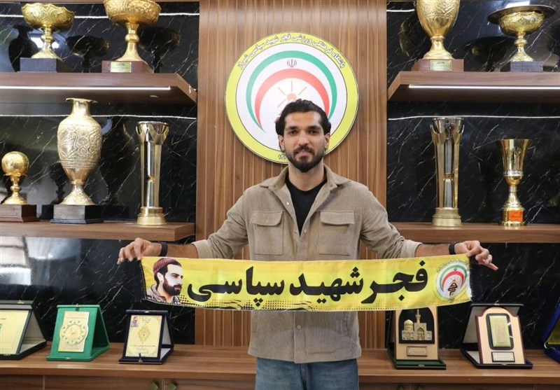 نیک‌نفس به فجر سپاسی پیوست