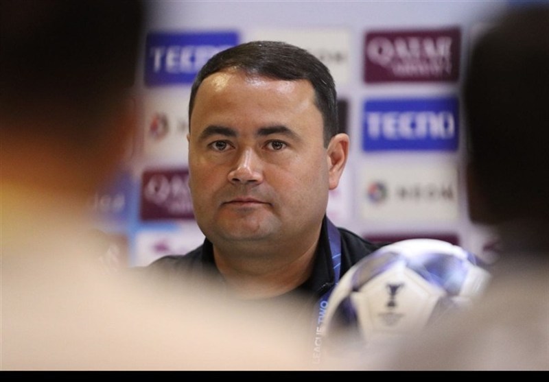 سرمربی آخال: سپاهان باید از داور تشکر کند / این تیم با 14 نفر بازی می‌کرد!