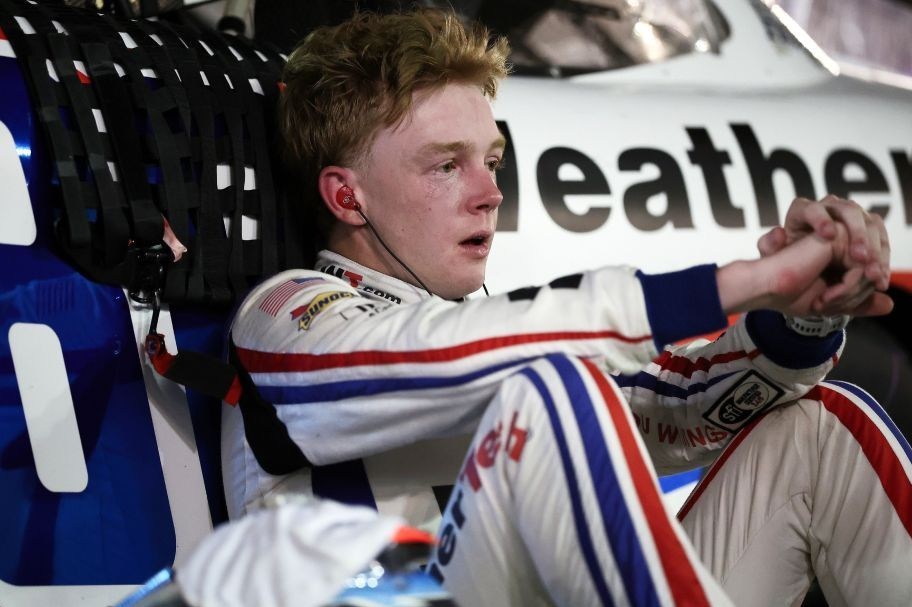 دراماتیک‌ترین شکست سال در دنیای موتور اسپورت؛ فینال فاجعه‌بار نسکار 2025 3