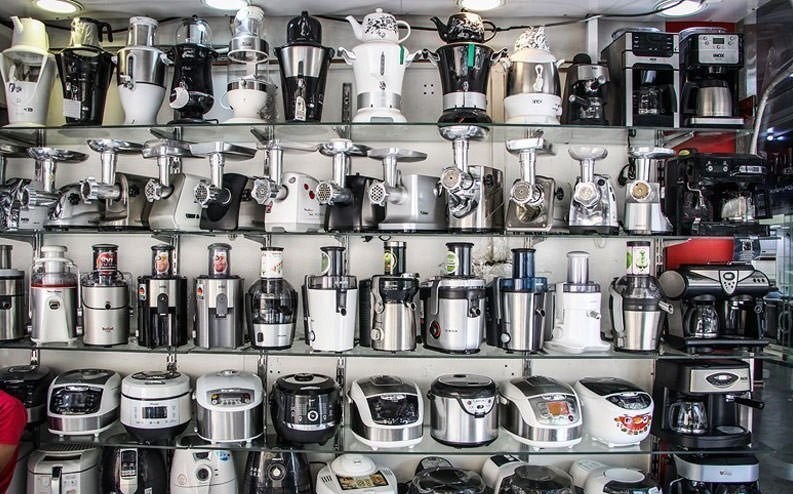 بازگشت برندهای خارجی با مجوز ته‌لنجی‌؛ لوازم خانگی بدون گارانتی در ویترین بازار 2