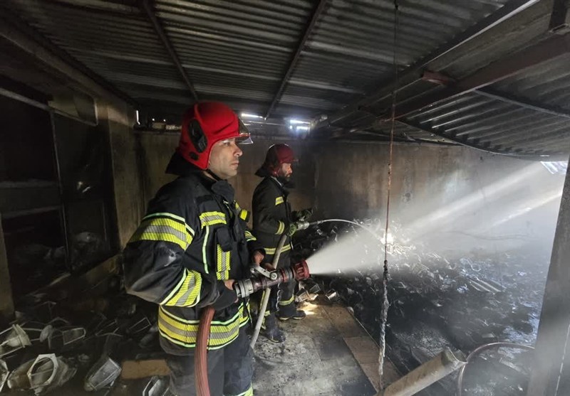 گزارش تسنیم از عملیات اطفای حریق پالایشگاه  ایوان کی