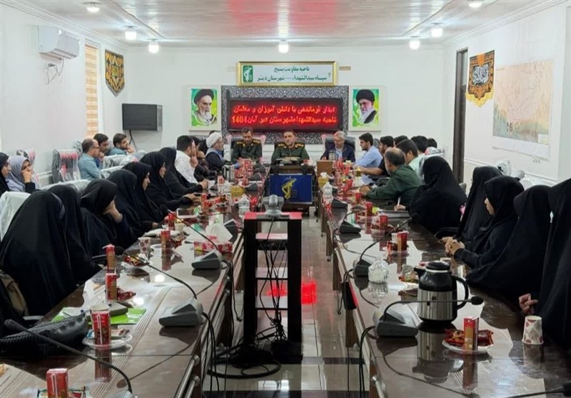 13 آبان اقتدار ملت ایران و دانایی دانش‌آموزان است