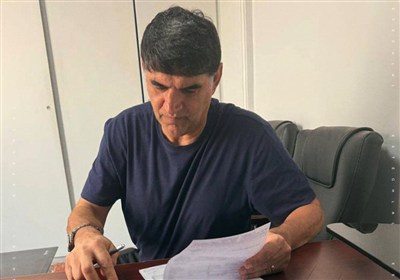 امضای قرارداد غلامپور با استقلال