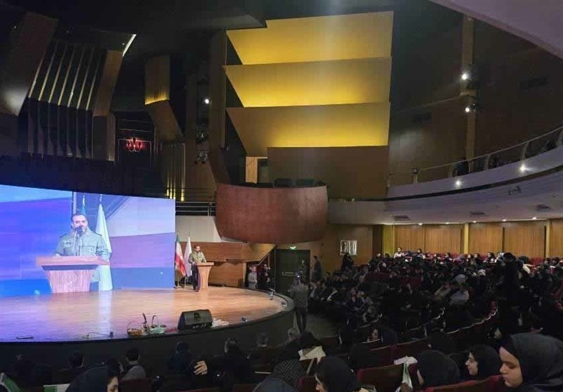 شهدا با منطق و بصیرت به جبهه رفتند، نه با احساسات