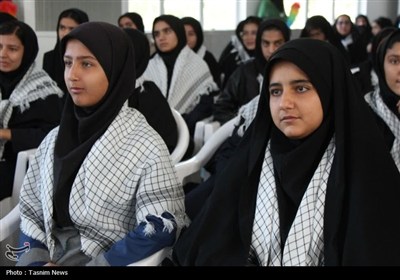 بیعت فاطمی دانش‌آموزان کاشانی با شهدا/یادواره لاله‌های آسمانی برگزار شد